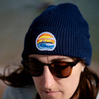 Beanie Gorro azul marino parche isla mouro
