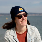 Beanie Gorro azul marino parche isla mouro